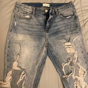 Light wash denim boyfriend jeans